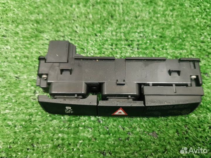 Кнопка аварийной сигнализации Opel Mokka 1.6