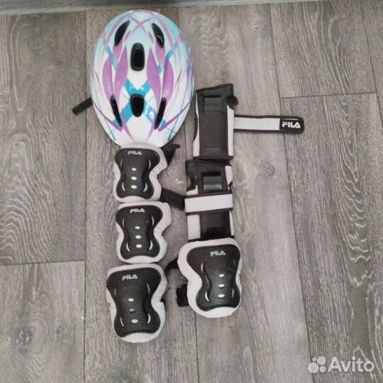 Детский шлем защитный и защита