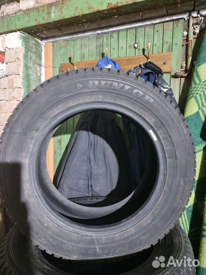 Dunlop SP Winter Ice 02 215/60 R16