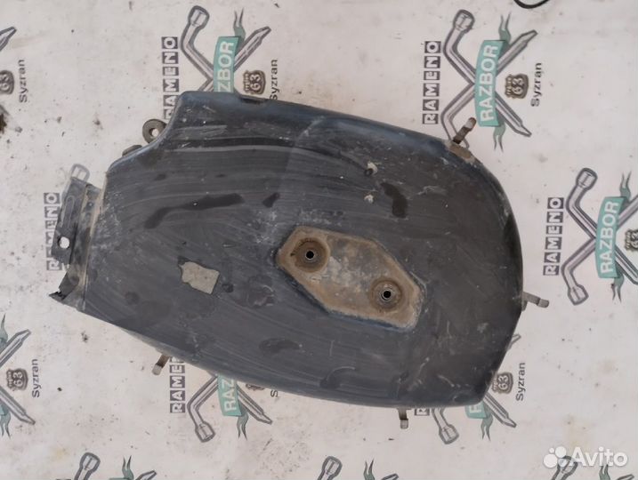 Корпус воздушного фильтра Nissan Primera P10