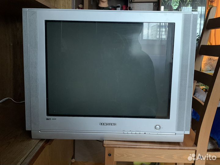 Телевизор samsung