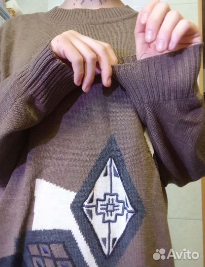 Свитер вязаный коричневый