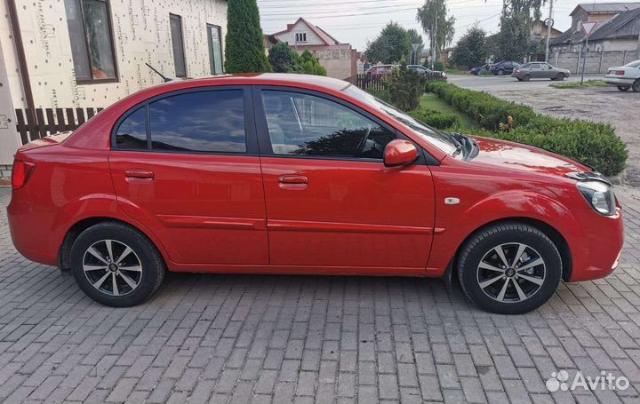 Kia Rio 1.4 AT, 2009, 129 000 км