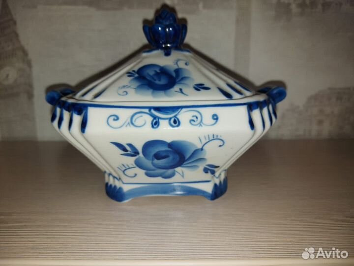 Коллекционная посуда-гжель