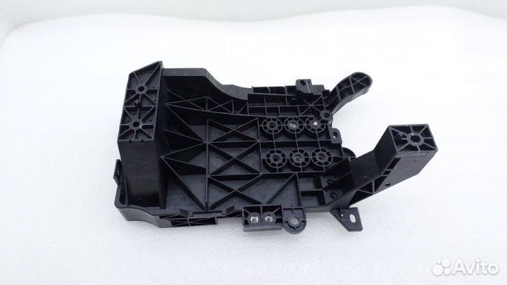 Б/У Площадка под аккумулятор Состояние отличное