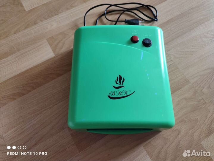 Уф лампа для ногтей