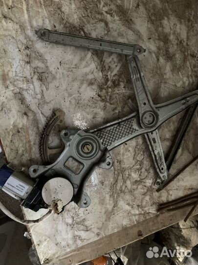 Стеклоподъемник Geely MK Cross