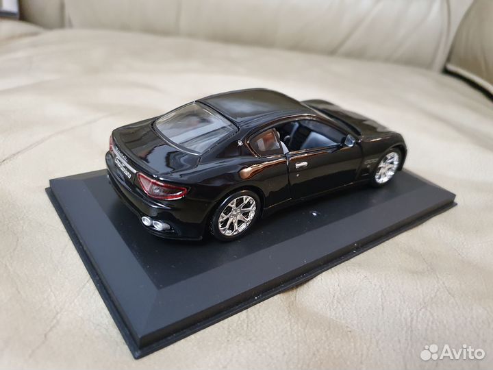 Bburago Maserati GranTurismo 1/32