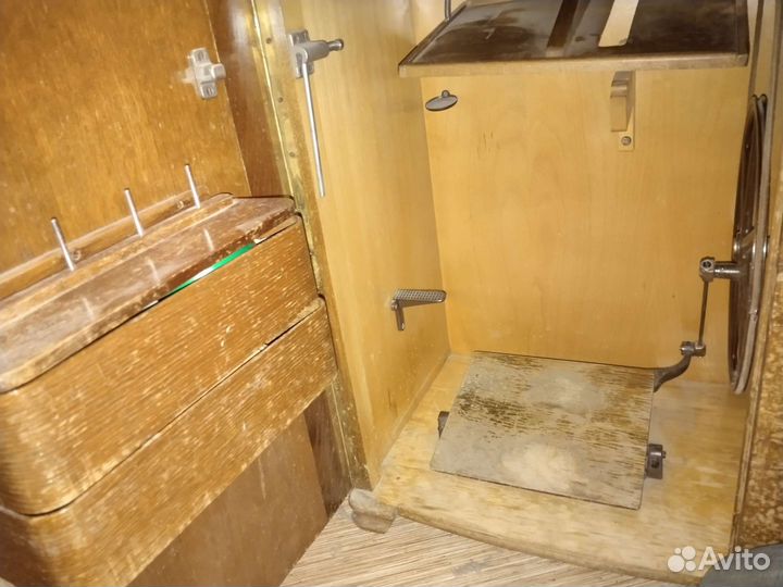 Ножная швейная машина Altenburg Германия