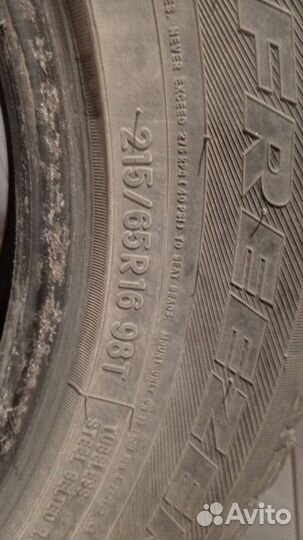 Toyo Observe Ice-Freezer 215/65 R16 98T