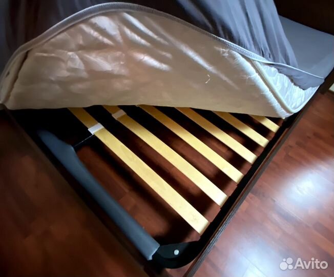 Кровать двухспальная бу