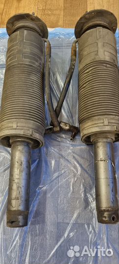 Передние гидравлические амортизаторы W220/W215