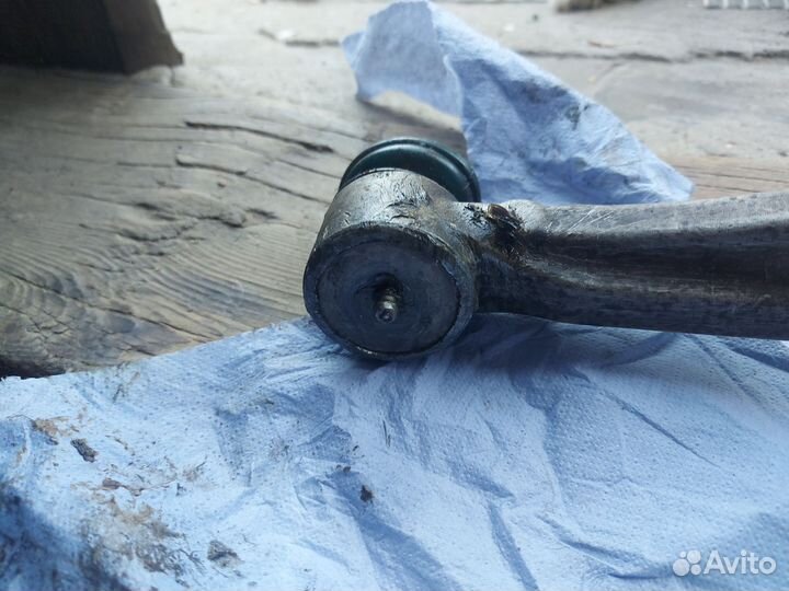 Передний продольный рычаг w211