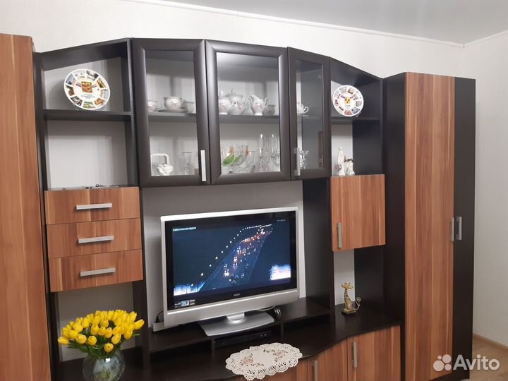 Стенка в гостиную бу