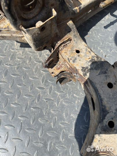 Подрамник задний (балка) Santa fe 3 dm