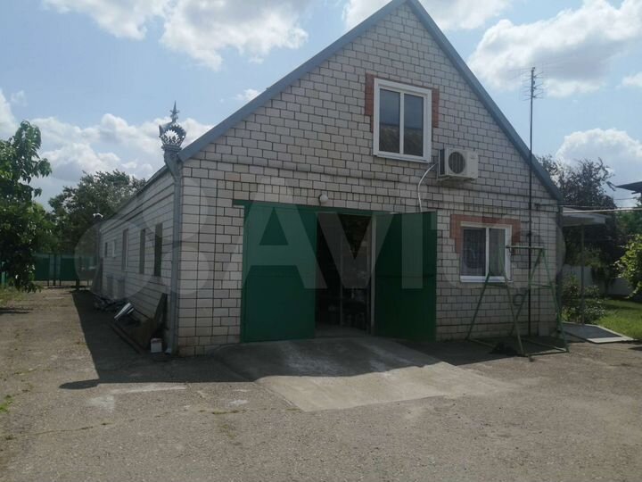 Дом 177 м² на участке 32 сот.