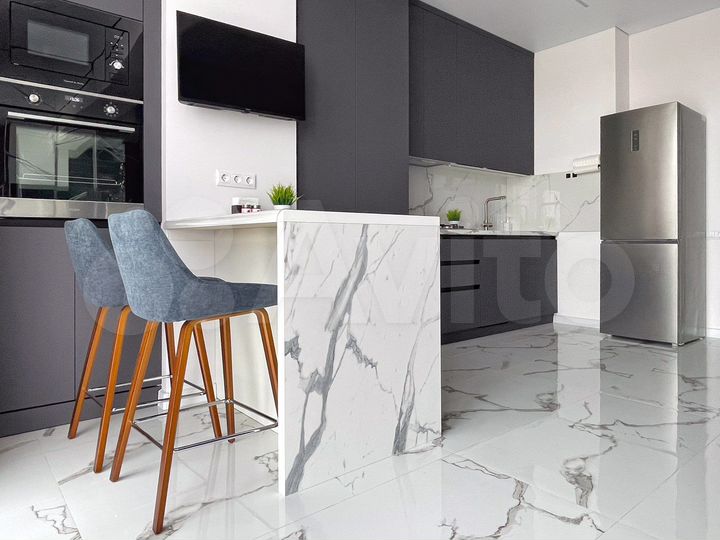 2-к. квартира, 55 м², 4/9 эт.