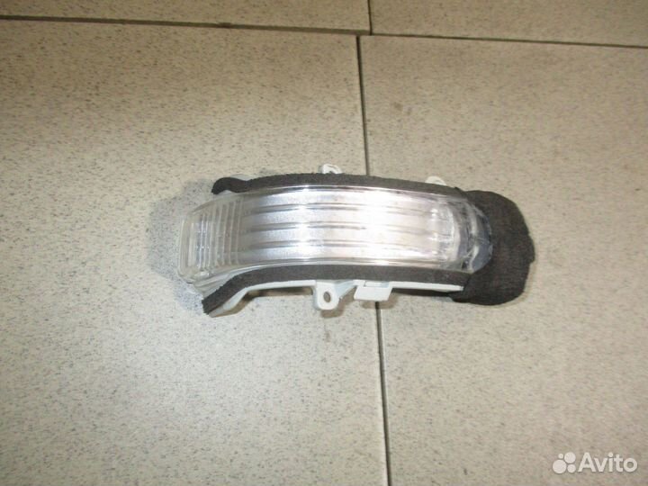 Повторитель в зеркало Toyota Corolla (E150)