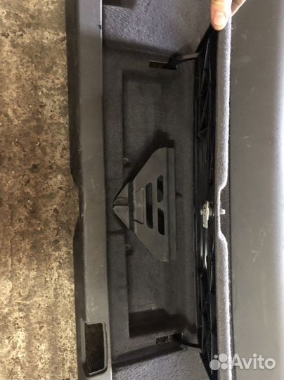 Обшивка крышки багажника Audi A4 b6 avant