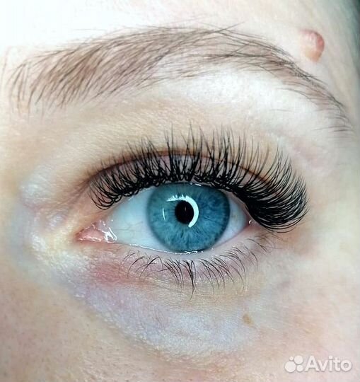 Наращивание и ламинирование ресниц в студии