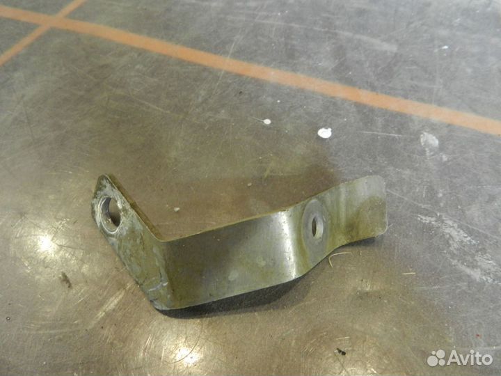 Кронштейн - Audi Q5