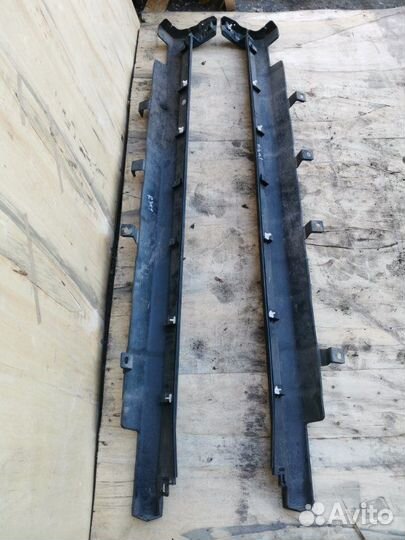 Накладка на порог наружная Honda Cr-V 2.0 R20A