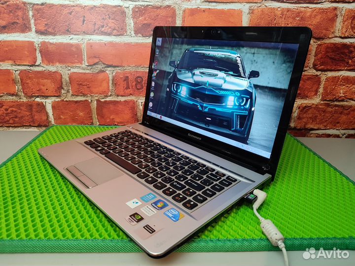 Lenovo Ideapad U460 - Core i3 \ 4 Озу \ 1 GB Видео