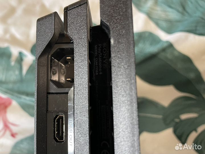 Sony playstation 4 PS4 pro 1tb с играми