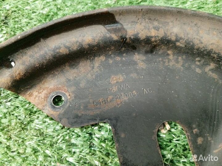 Щиток тормозной передний левый Ford Fiesta седан