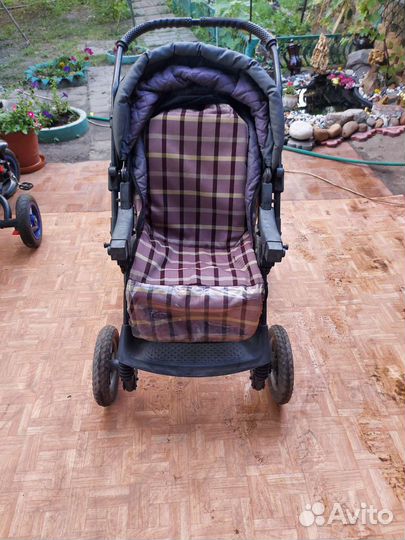 Прогулочная коляска
