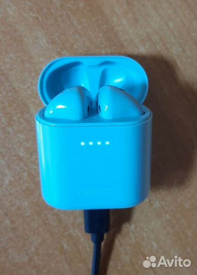 Беспроводные наушники honor