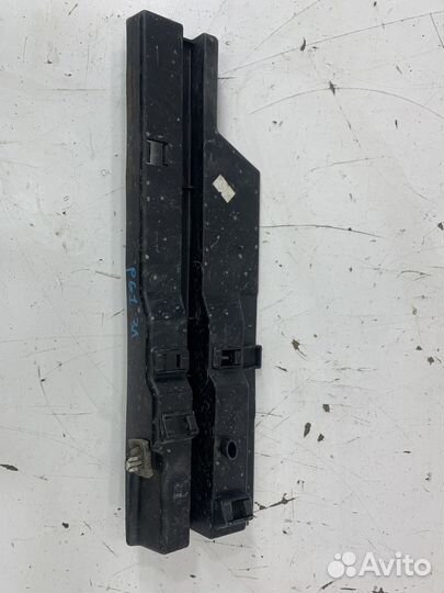 Peugeot 408 кронштейн порога передний левый