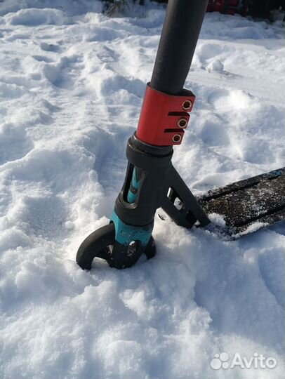 Трюковой самокат novatrack