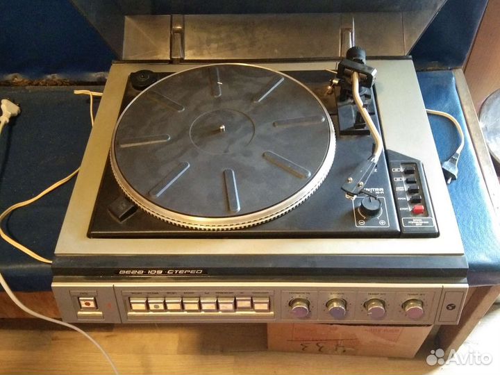 Проигрыватель винила вега 109