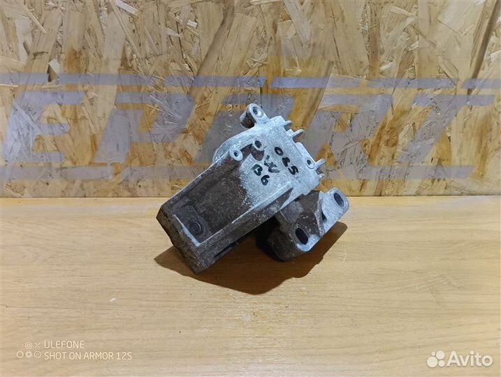 Подушка двигателя правая Volkswagen Passat R Line