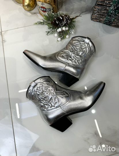 Saint laurent казаки оригинал