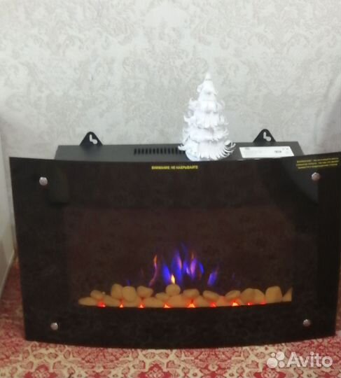 Электрокамин с эффектом пламени