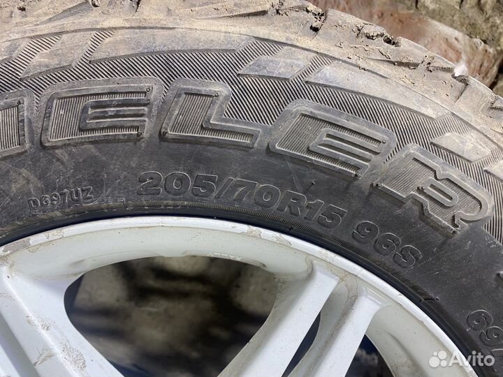 Bridgestone Dueler A/T 697 205/70 R15