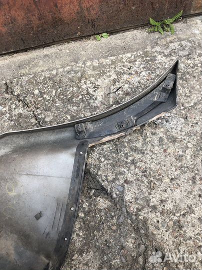 Левая накладка на бампер mitsubishi L200 3