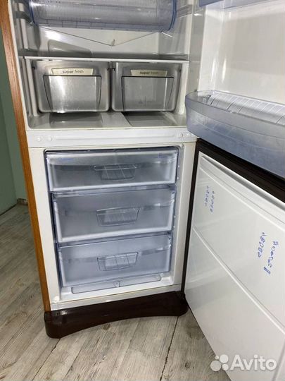 Холодильник Indesit