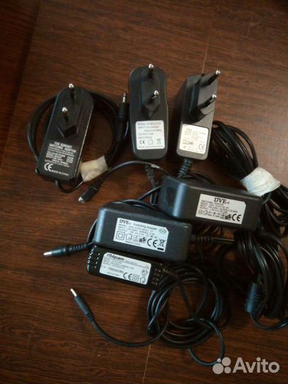 Зарядное устройство