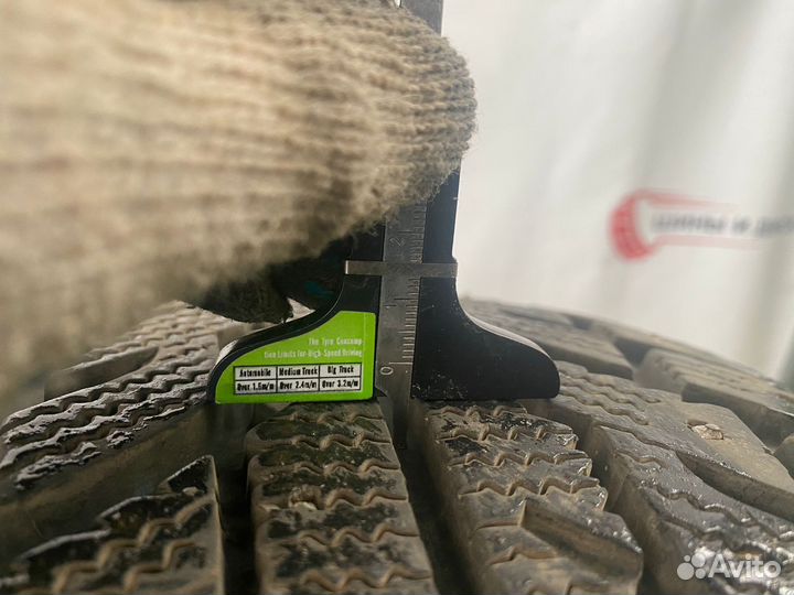 Marshal I'Zen RV Stud KC16 235/55 R17 103T