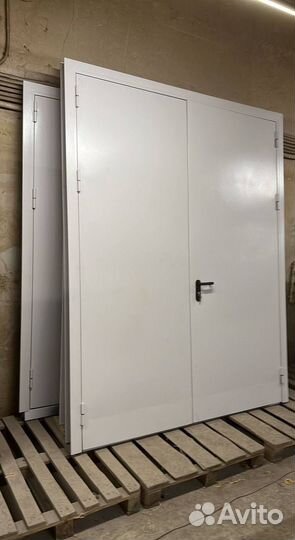Двери тамбурные, подъездные