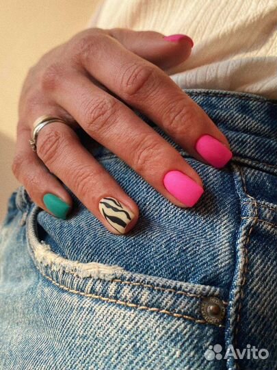 Модель на маникюр