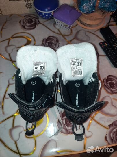 Продам коньки