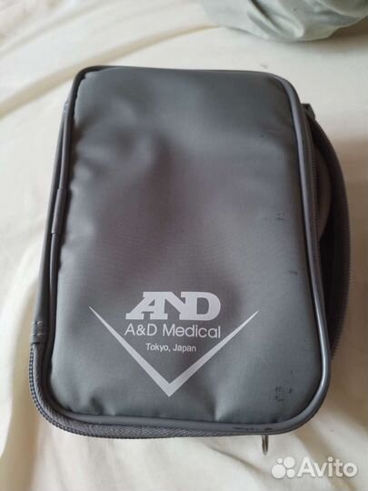 Тонометр and UA 777