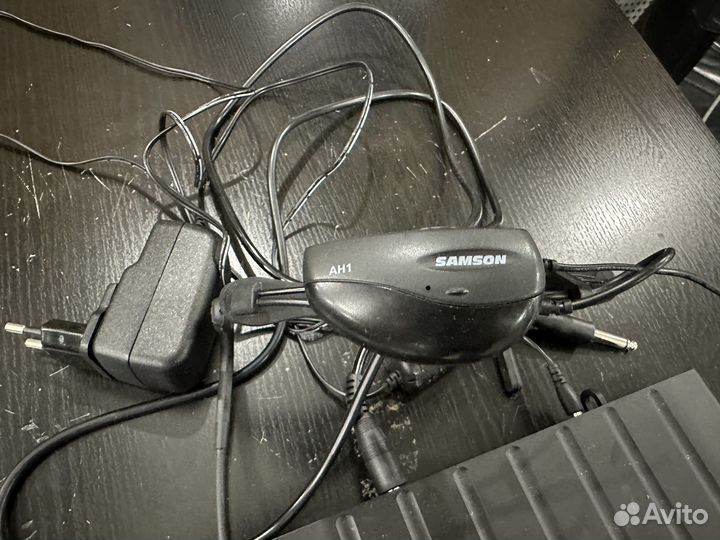 Радиогарнитура Samson CH77