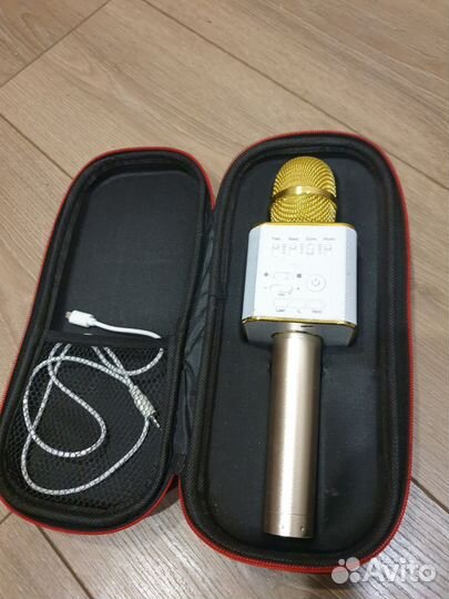 Караоке колонка с микрофоном