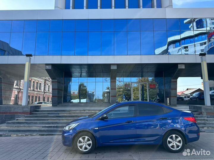 Прокат аренда автомобиля Hyndai Solaris