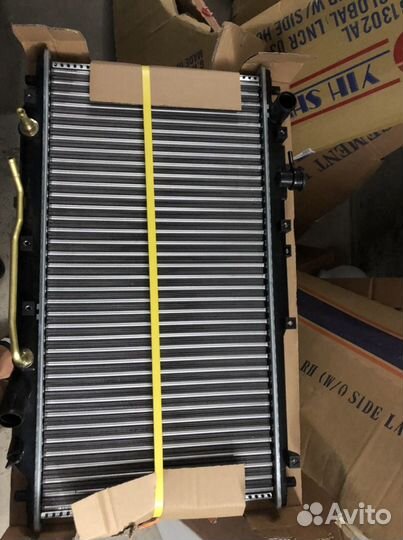 Радиатор охлаждения Kia spectra A/T